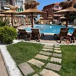 Апартаменты Princess, Saint улица черно море 12 *